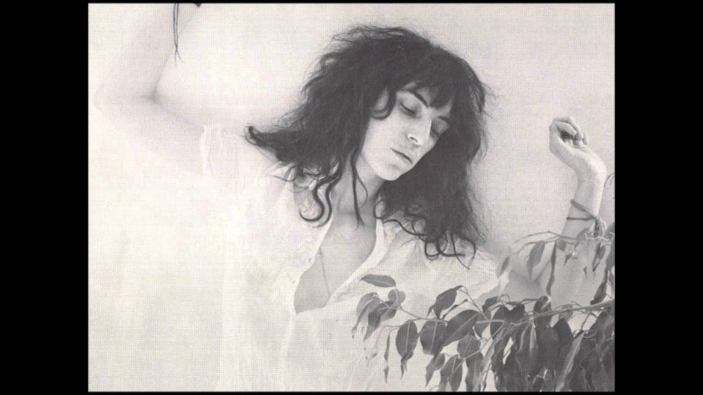 Patti Smith - Dancing Barefoot